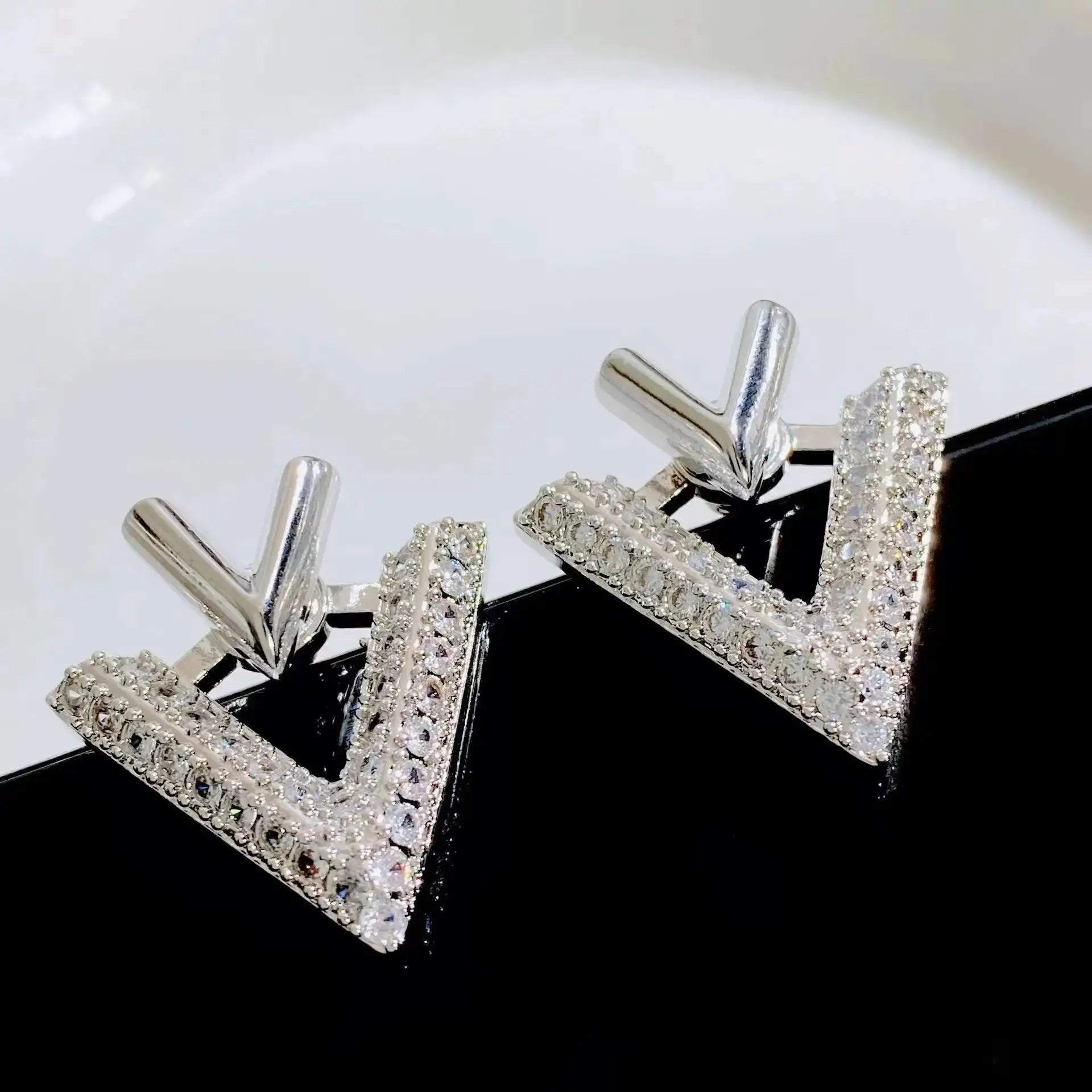 925 Silver Needle Heart Earrings For Women Korean Fashion Crystal Jewelry 2026 Trending Luxury Hoop Earrings