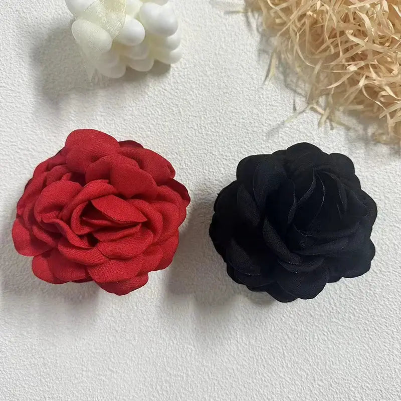 LuxeHair Stereoscopic Rose Hair Clips For Women Sturdy Back Of The Head Shark Clips Fashionable Hair Accessories