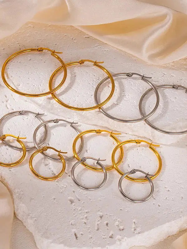 Simples Market gold- and silver-tone stainless steel hoop earrings for women and men, assorted large and small circle hoops