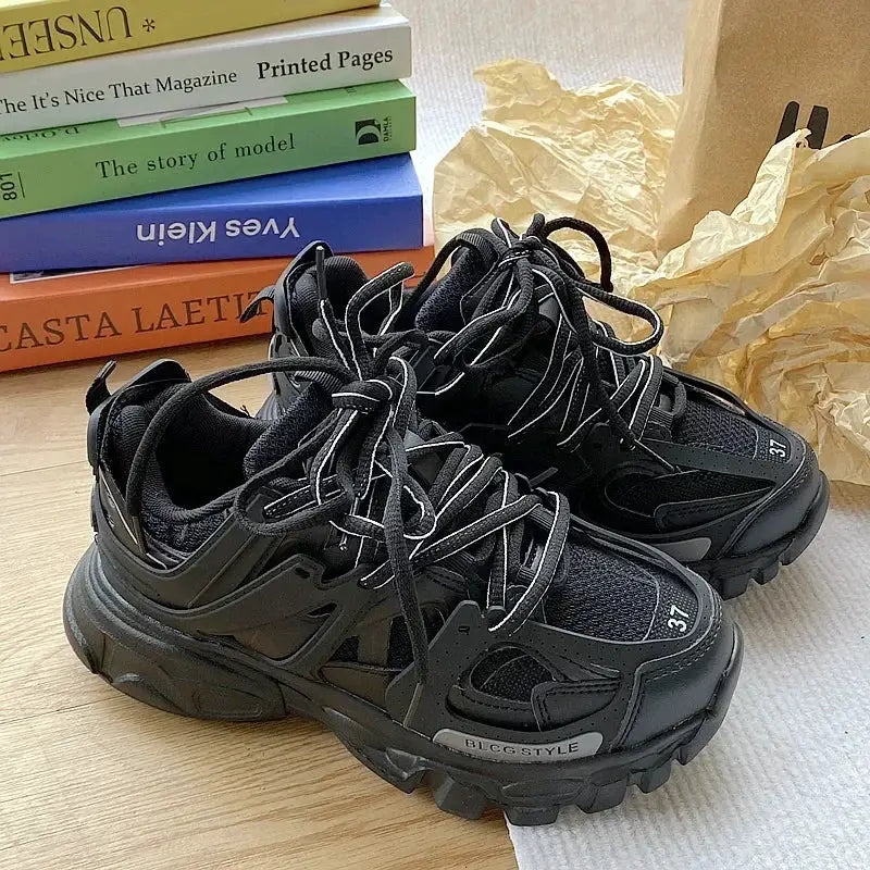 Brand Design sneakers black with a chunky sole and lace-up design