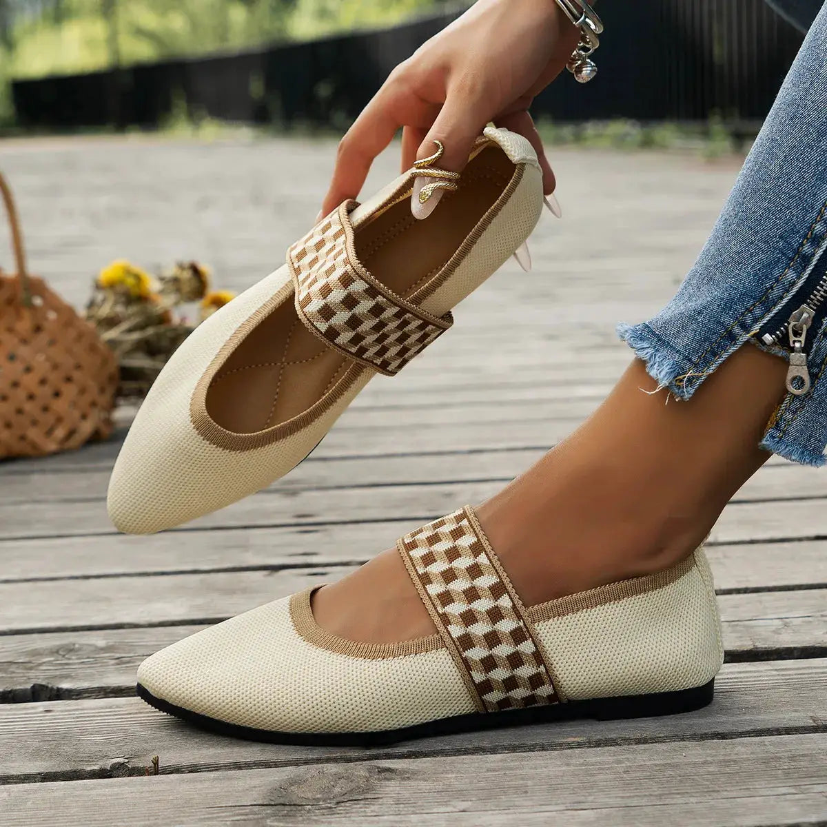 Knitted Color Block Women Flat Shoes Pointed Toe Ballet Flats