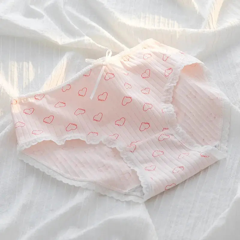 5-piece breathable cotton underwear set in pink heart print with white lace trim and bow