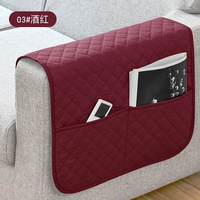 Sofa armrest cover with pockets for remote and cellphone by Simples Market, quilted wine-red, water-repellent