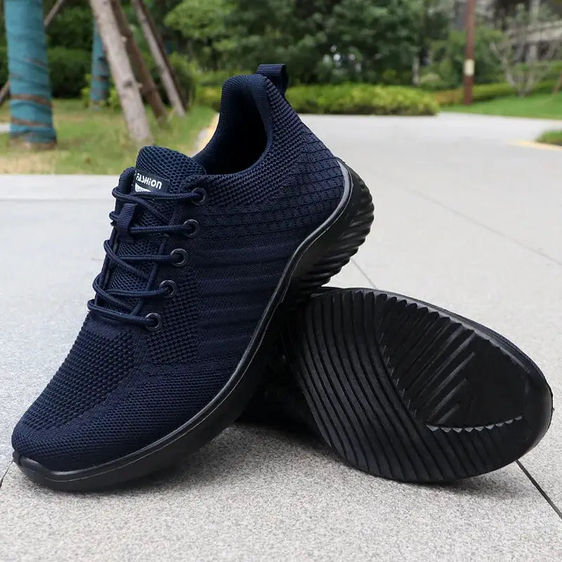 Men's casual navy knit sneakers with black outsole, lightweight running shoes