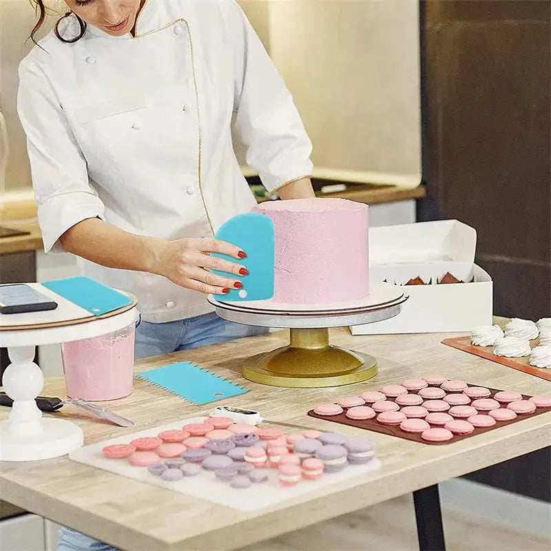 Silicone Piping Bags And Tips Set For Cake Decorating Reusable Pastry Tool With Stainless Steel Nozzles