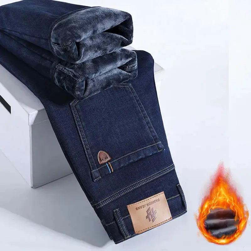 Winter-warm fleece jeans for men by Simples Market, thick thermal denim straight-leg dark blue with leather patch