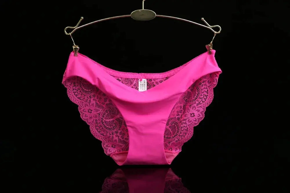 Simples Market pink lace low-rise panty for women with floral lace sides