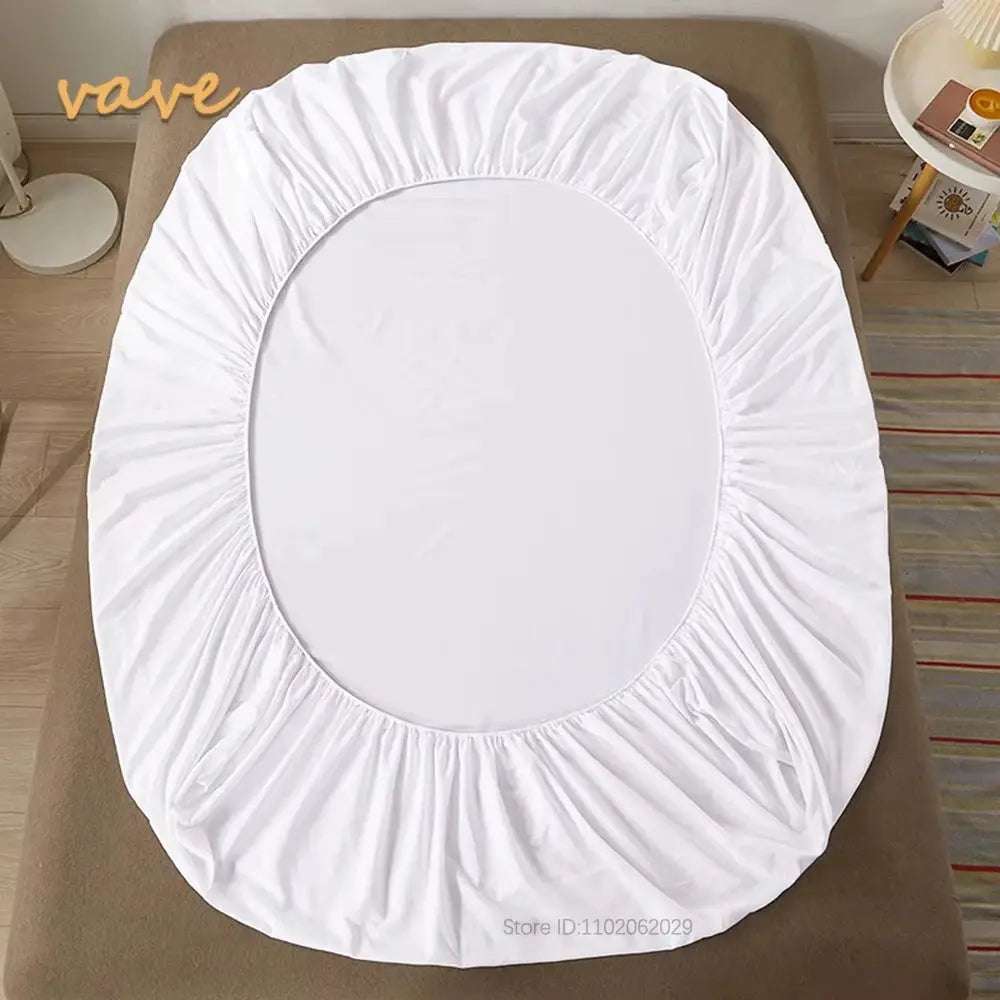 Fitted sheet, full-size white cotton with elastic edges for mattress