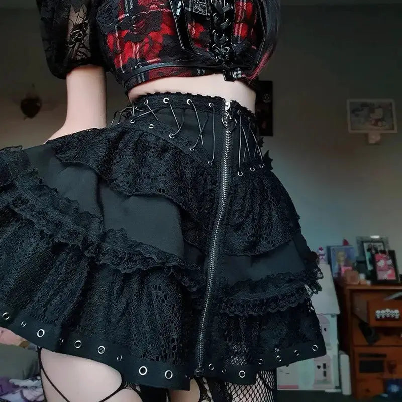 Gothic high-waist black lace mini skirt with layered ruffles and center-back zipper Simples Market