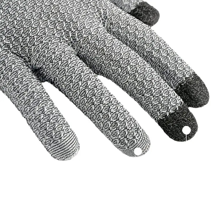 Simples Market anti-cutting touchscreen kitchen gloves; gray metal-mesh knit with reinforced fingertips