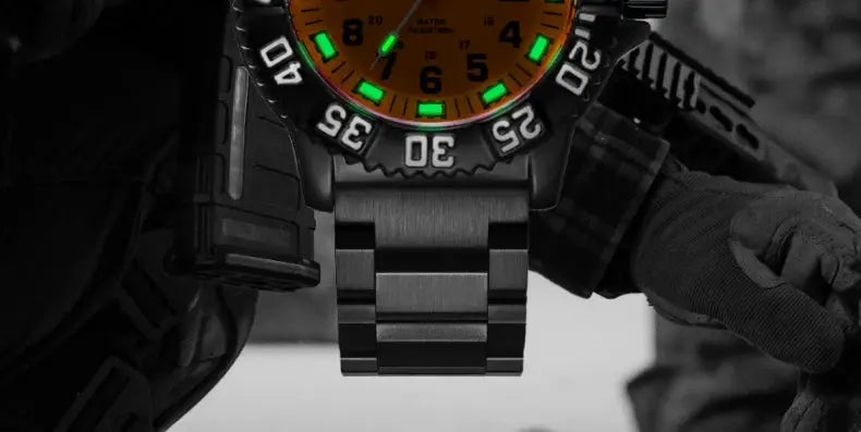 Addies men military outdoor watch with steel bracelet, luminous dial, waterproof