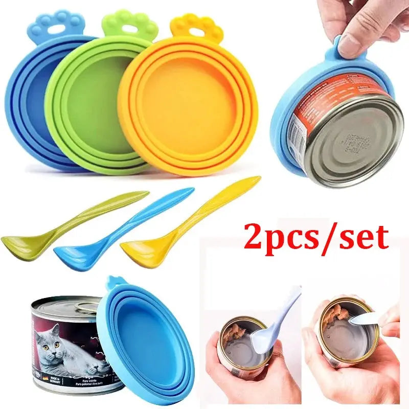 2 Piece Set Reusable Pet Food Can Covers Silicone Lids for Dogs and Cats Airtight Seal with Spoon
