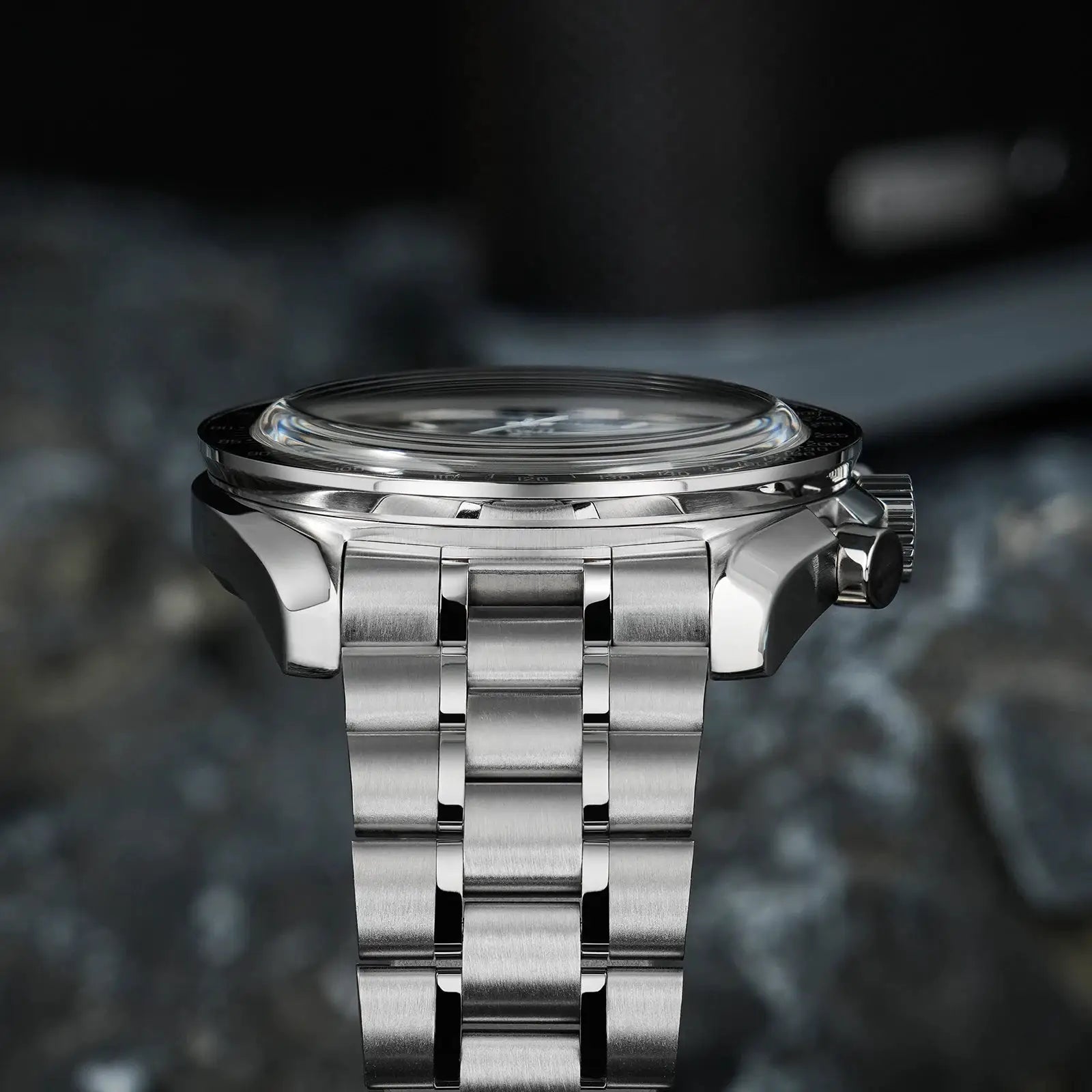 Watchdives WD1863 stainless steel watch with polished case and brushed bracelet, side view