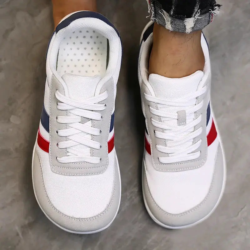 Simples Market wide anti-slip lightweight breathable running shoes pair in white with red and blue stripes