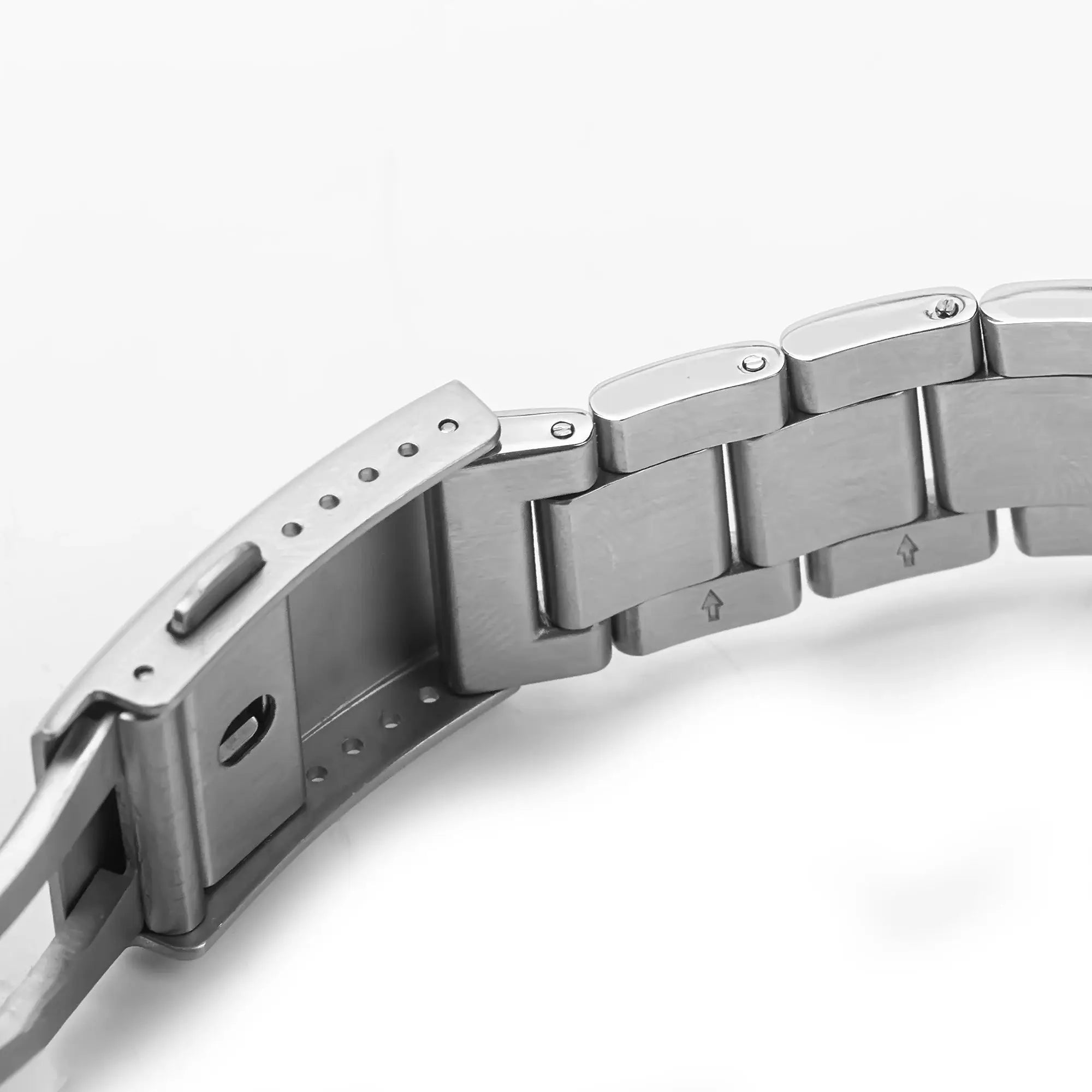 WISHDOIT men's stainless steel watch bracelet with segmented links and screws