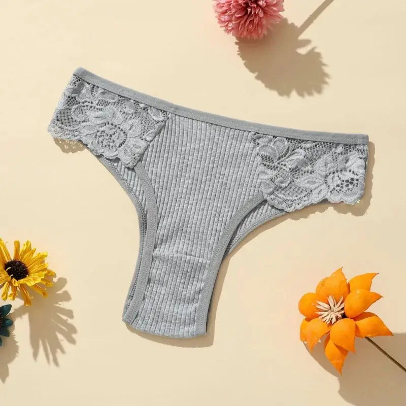 5-piece set of women's cotton panties with floral lace side panels, ribbed low-rise gray briefs