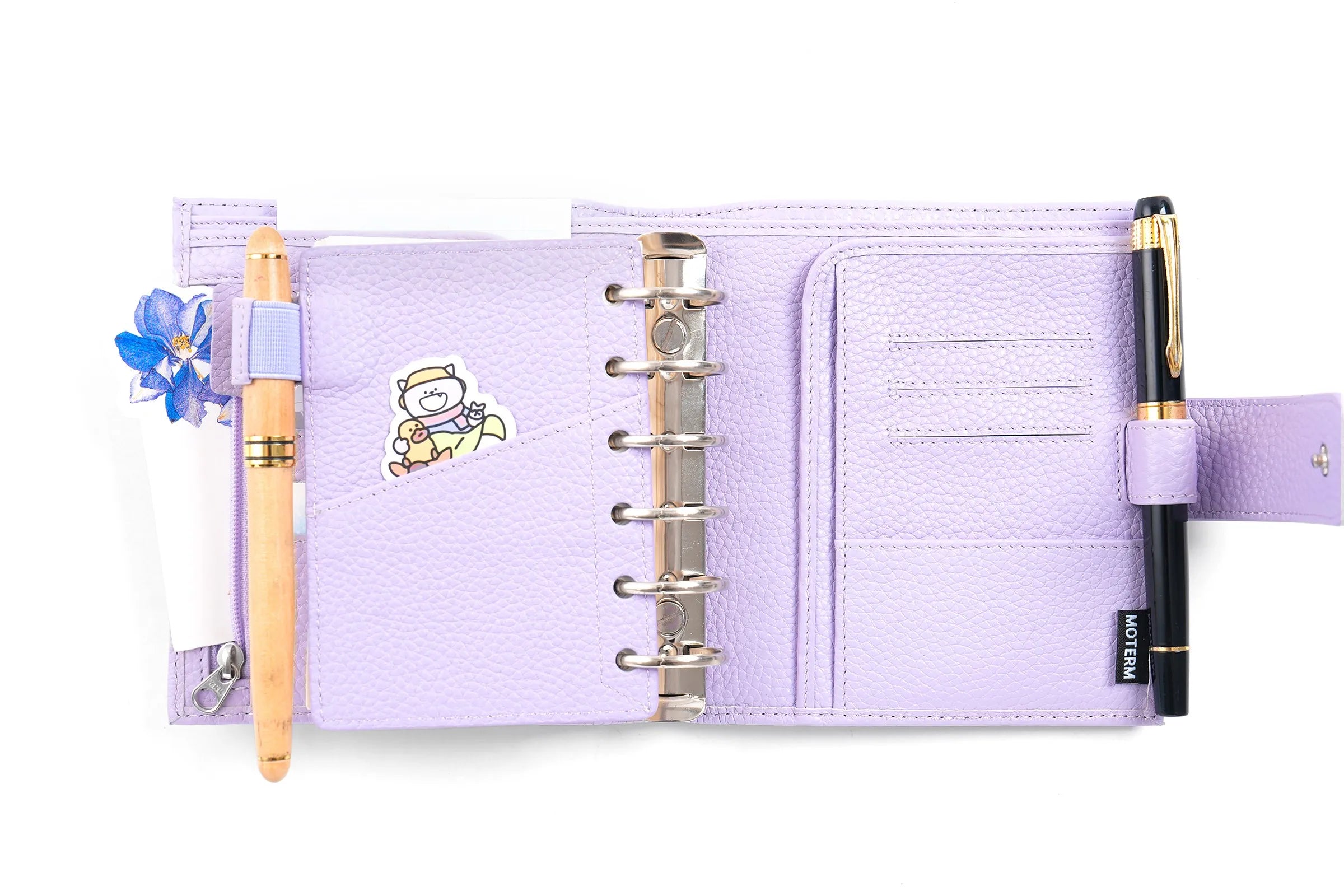 Moterm Luxe 2.0 pocket planner lavender pebbled leather, 30mm rings; 2 pens clipped.