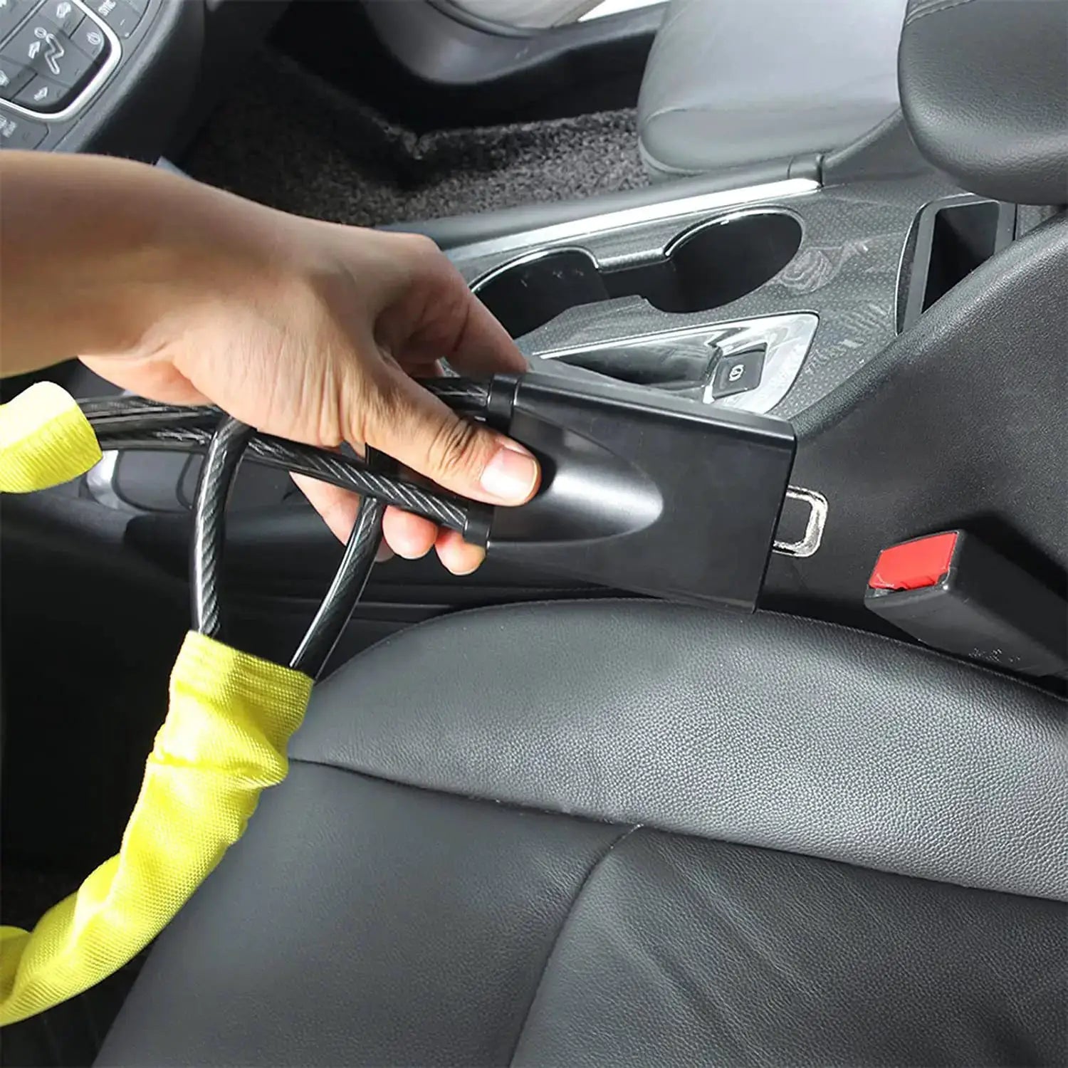 Simples Market car steering wheel anti-theft lock with steel cable, black, includes 2 keys.