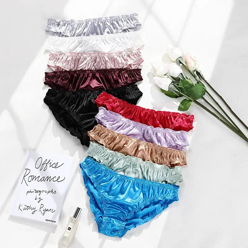 Women's satin panties set by Simples Market; low-waist briefs in assorted colors, breathable and stretchy.