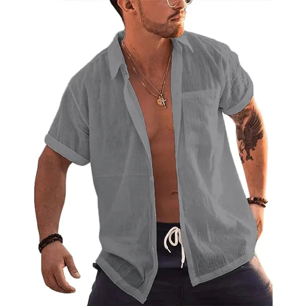 Simples Market men's light gray linen-cotton short-sleeve button-up shirt with chest pocket, worn open.