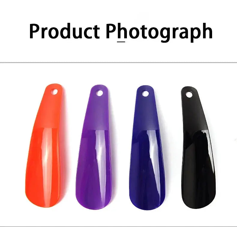 Simples Market 16cm plastic shoe horn set, 4 short-handle shoe horns in orange, purple, blue and black.