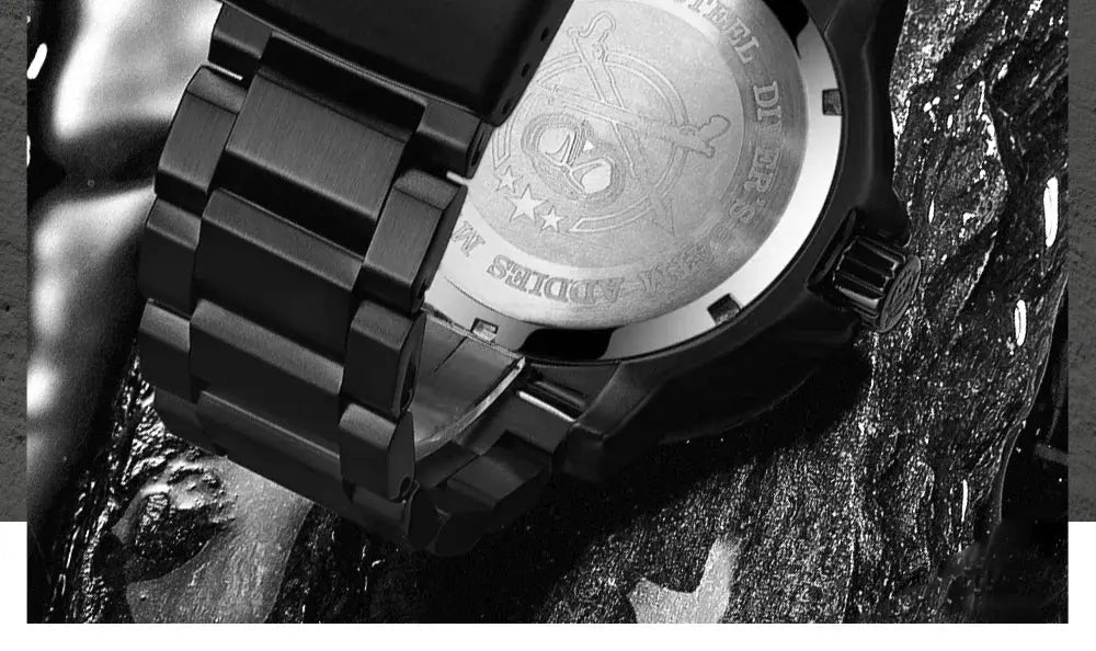 ADDIESDIVE men's quartz watch with stainless steel bracelet, black finish, 50m waterproof