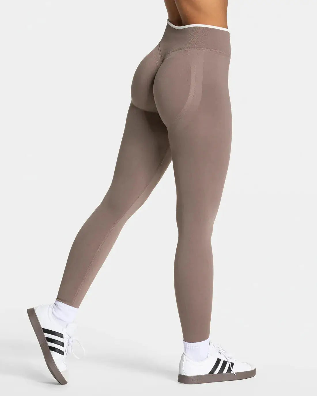 Women's seamless taupe yoga leggings with white-edged high-waist waistband
