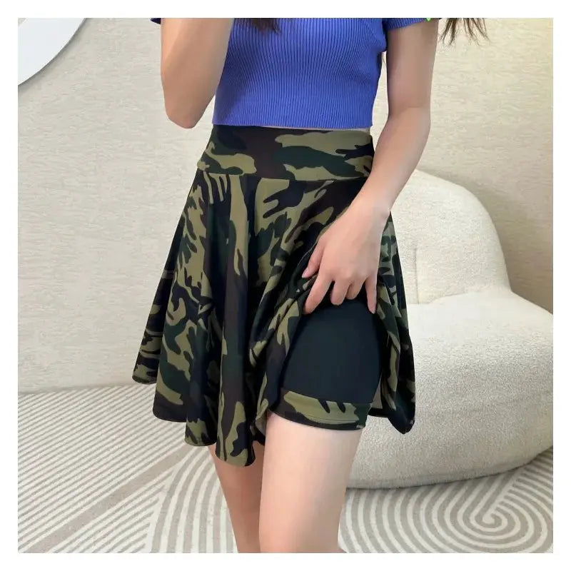 Women's camouflage-pattern flared skirt with built-in shorts, Simples Market