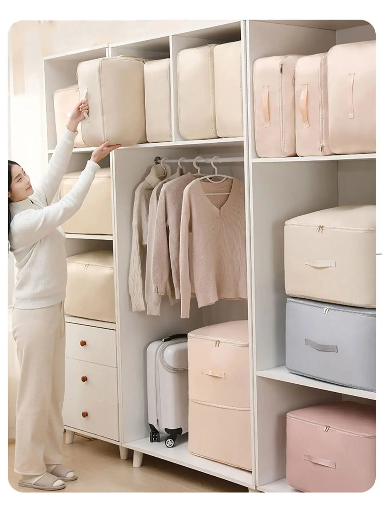 Gongsatin compression packing cube dustproof moisture-proof large-capacity beige storage bag by Simples Market