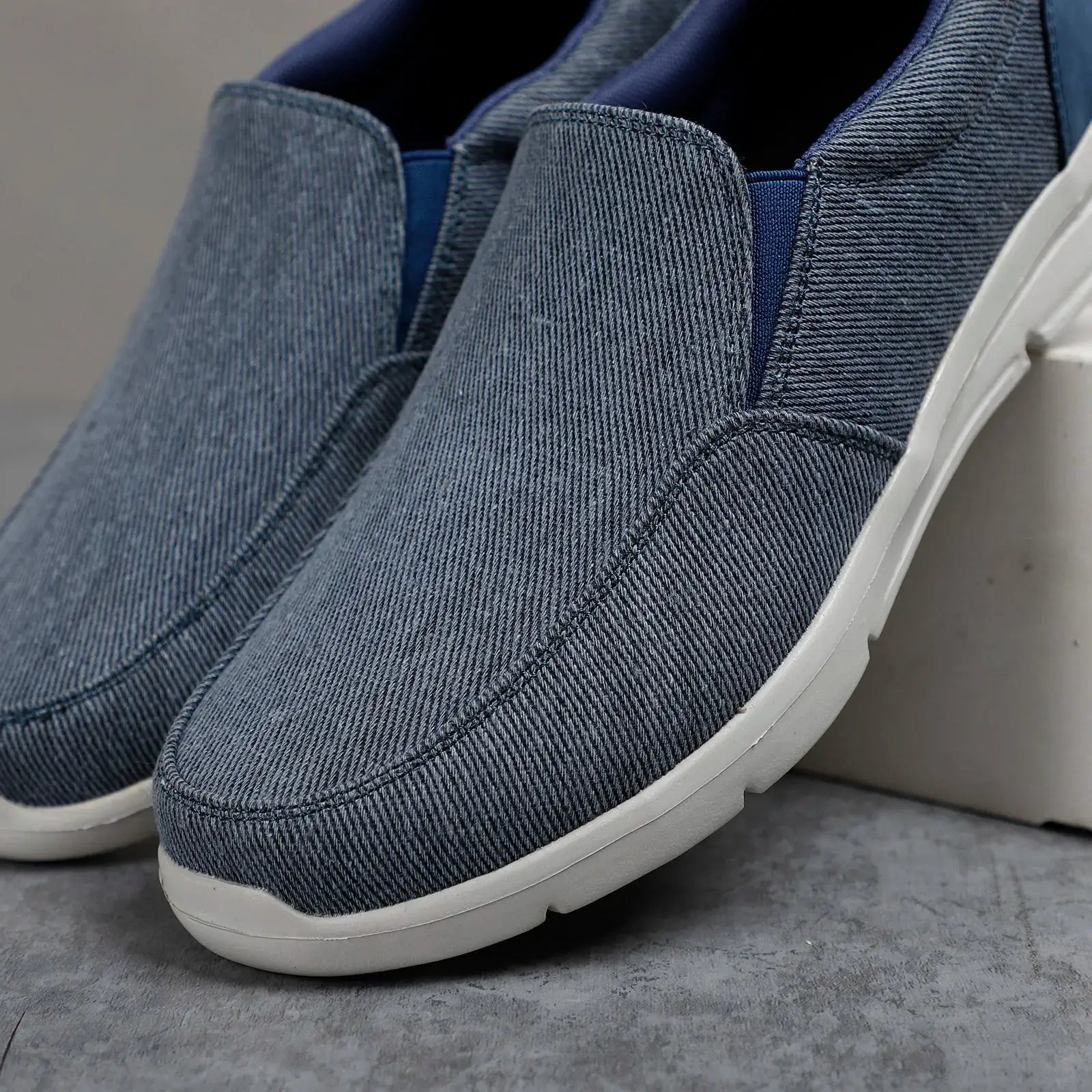 Simples Market men's blue denim canvas slip-on sneakers with white sole