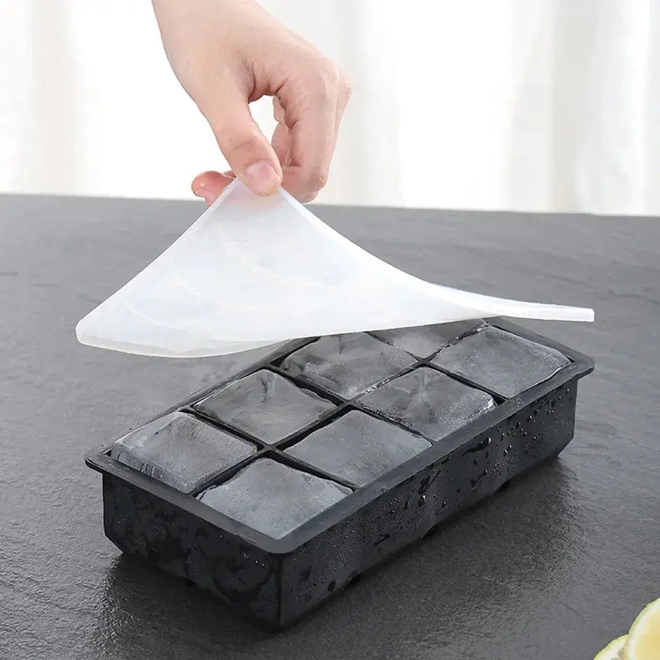 Simples Market 8-grid silicone ice cube tray with lid, black