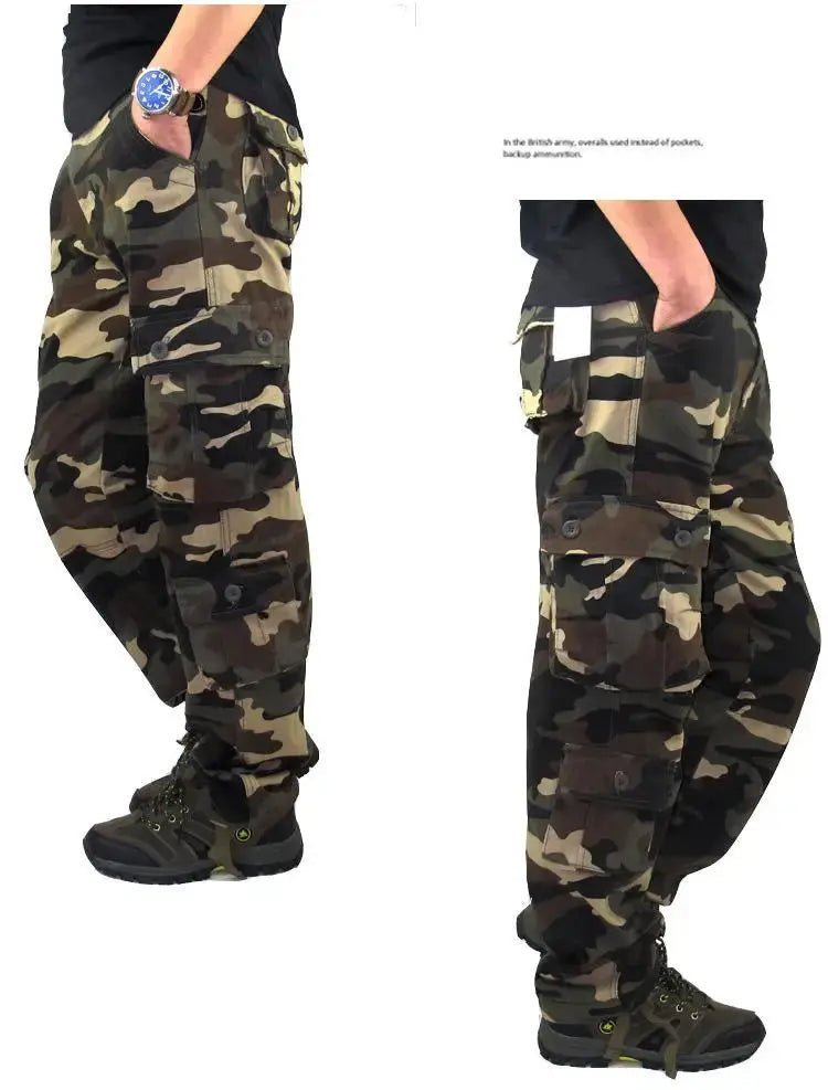 Men's tactical camouflage cargo pants by Simples Market in cotton with multiple pockets