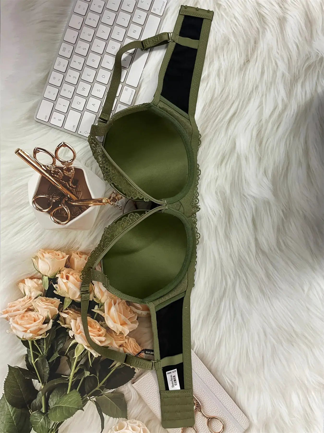 Simples Market olive-green PU leather underwire bra with molded cups and lace trim