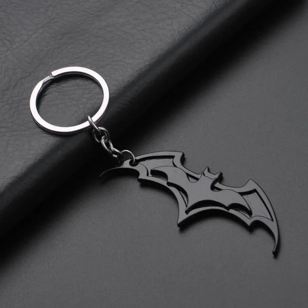 Bat Themed Anime Keychain Creative Metal Car Accessory For Couples Men And Women