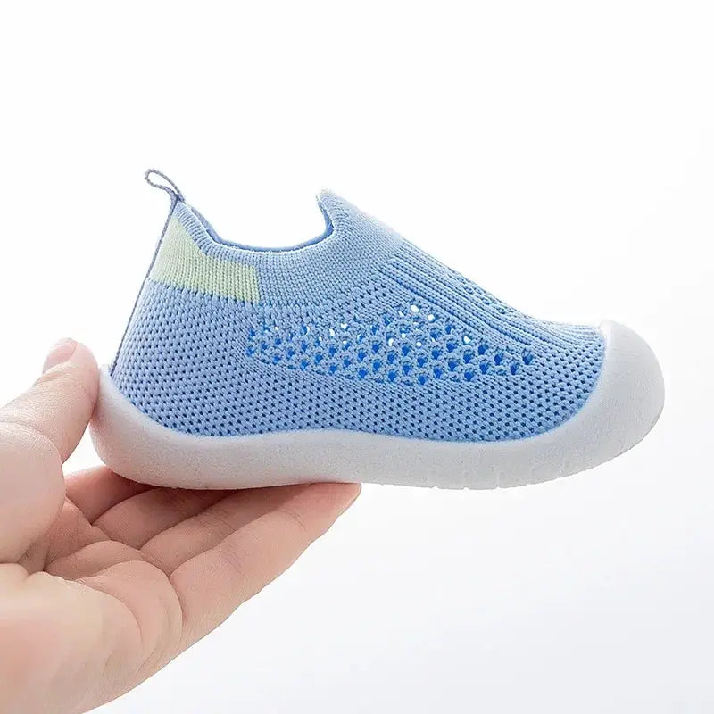 Spring Popular New Baby Shoes Breathable Mesh Knit Slip On Casual Sneakers For Toddlers Non Skid Prewalker 0 To 3T