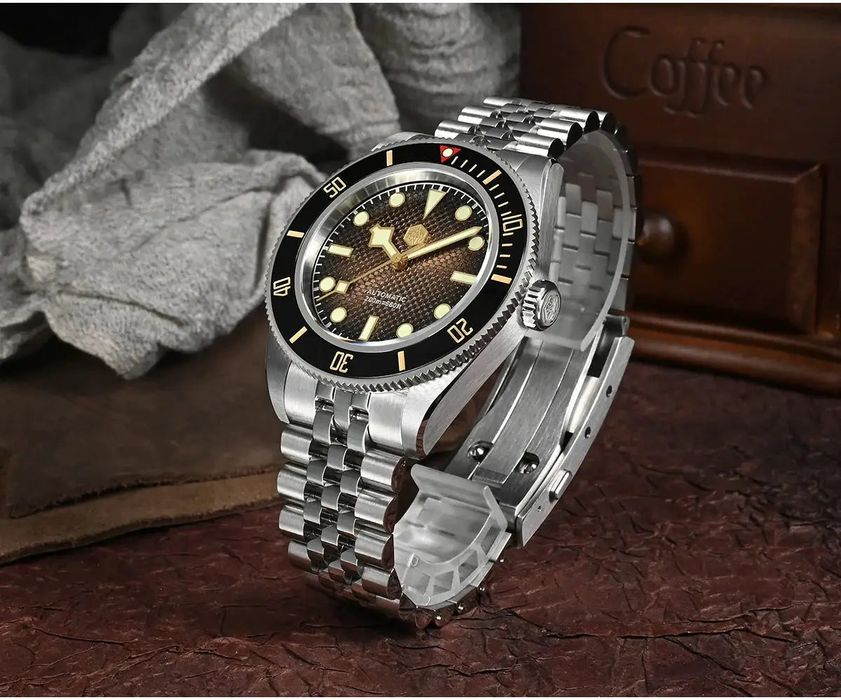 San Martin 40mm BB Diver watch NH35 automatic, stainless steel bracelet, black bezel, brown textured dial.
