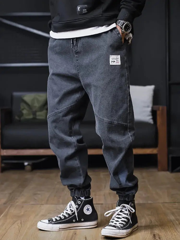 Simples Market men's plus-size denim cargo joggers, loose streetwear ankle-length pants in dark wash with patch