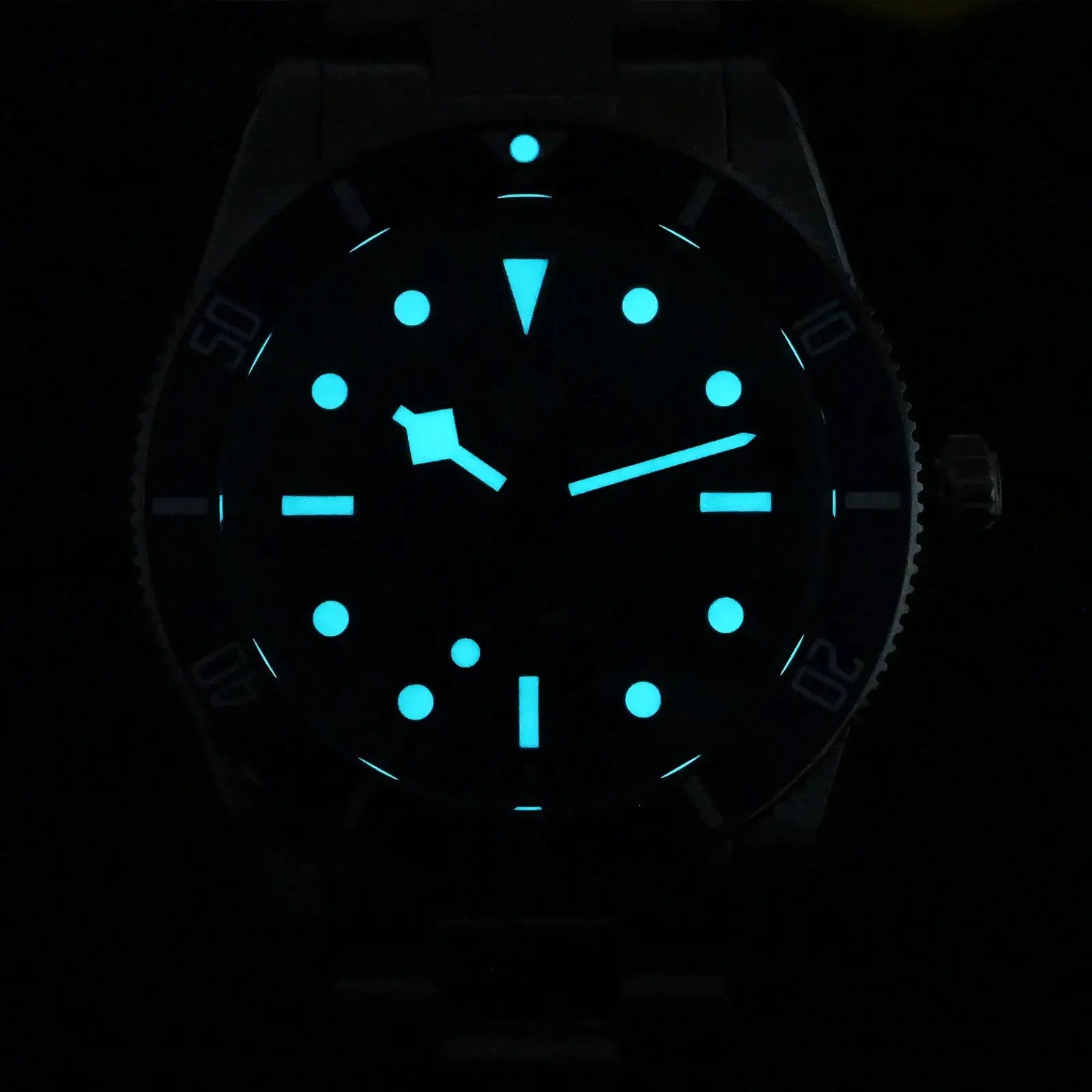 Watchdives WD7922 BB54 diver watch with blue luminous markers, 37mm, 20bar water resistant