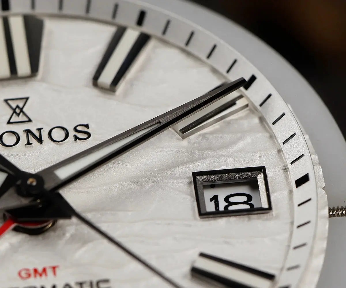 Cronos GS mechanical men's watch with birch-pattern dial, GMT, date window, brushed bracelet, sapphire glass