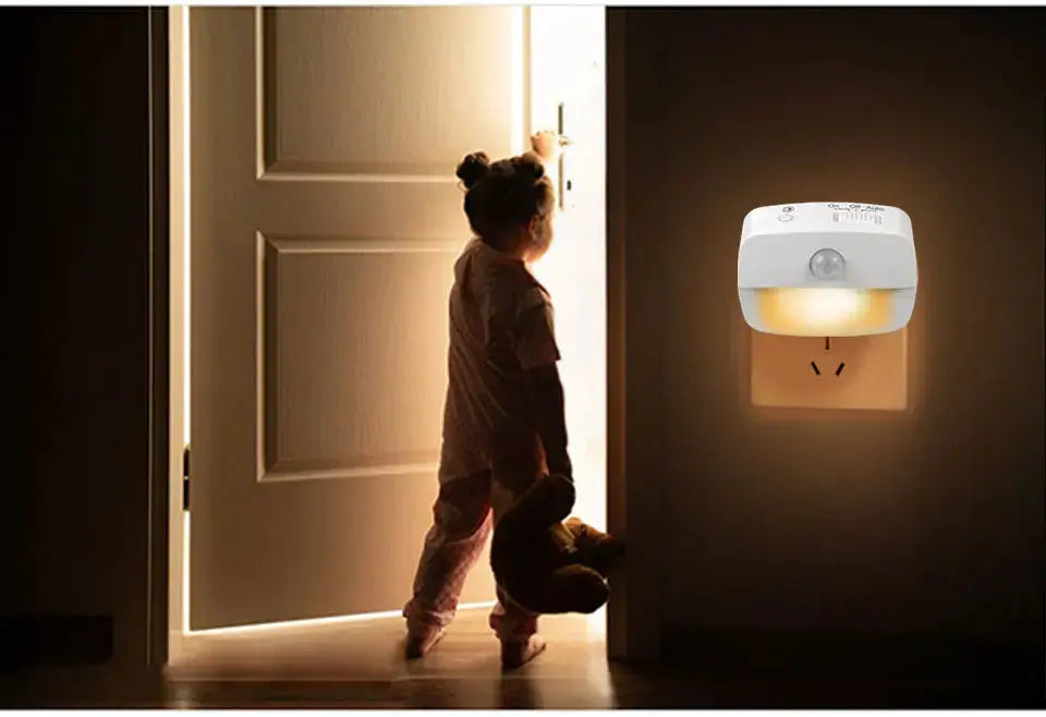 Plug-in LED motion sensor night light, white, Simples Market