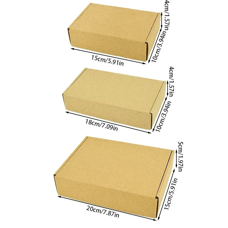 Brown kraft paper gift boxes by Simples Market, three boxes in three sizes