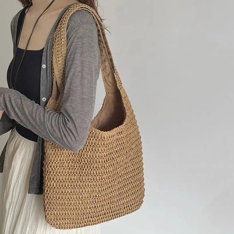 Fashion rattan women shoulder bag by Simples Market; natural straw tote with large capacity.