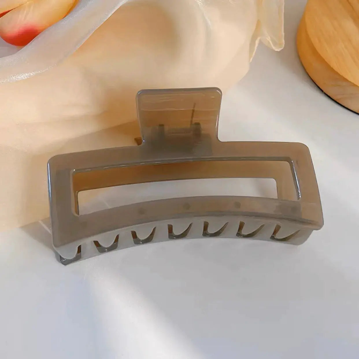 Korean Large Solid Hair Claw Clip Elegant Barrette With Geometric Romantic Design For Women Secure All Hair Types