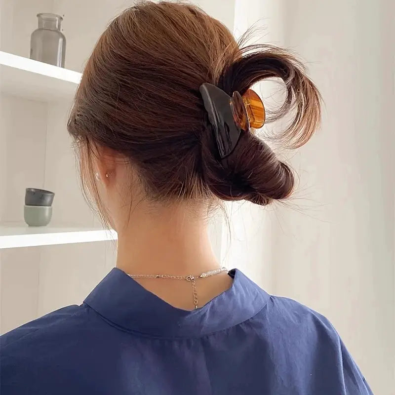 Elegant Acetate Hair Claw Clip Shark Clip For Medium Hair Secure Hold And Stylish Accessory