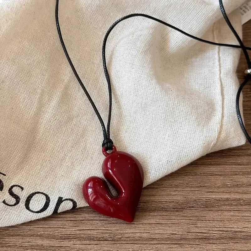 LATS Red Heart Pendant Necklace For Women Vintage 80s Aesthetic Charm Choker Love Inspired Jewelry