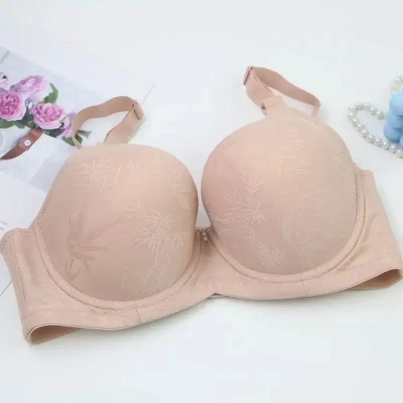 DaiNaFang peach push-up bra with floral embroidery, full cups and adjustable straps