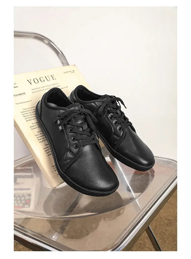 Wide barefoot walking shoes, black, unisex, lightweight flat-soled lace-up sneakers by Simples Market