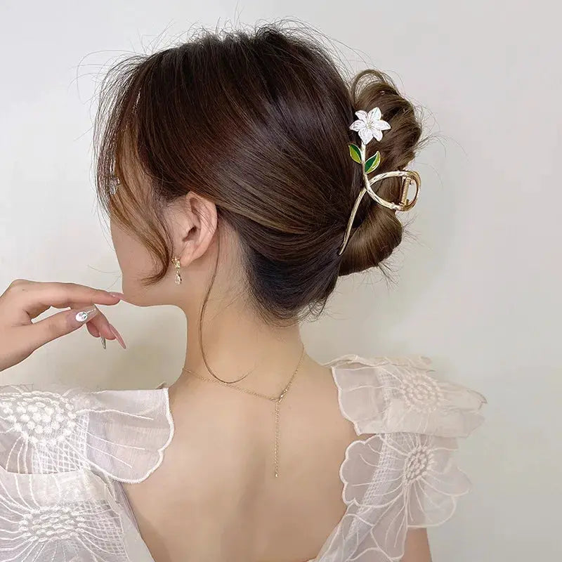 Glamora Metal Hair Claw With Gold Flower Design For Secure Ponytails And Elegant Updos