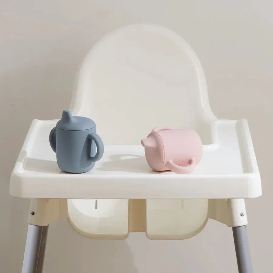 1Pcs Baby Feeding Silicone Cup for Infants and Toddlers Portable Learning Sip Cup Hand Shank Grip