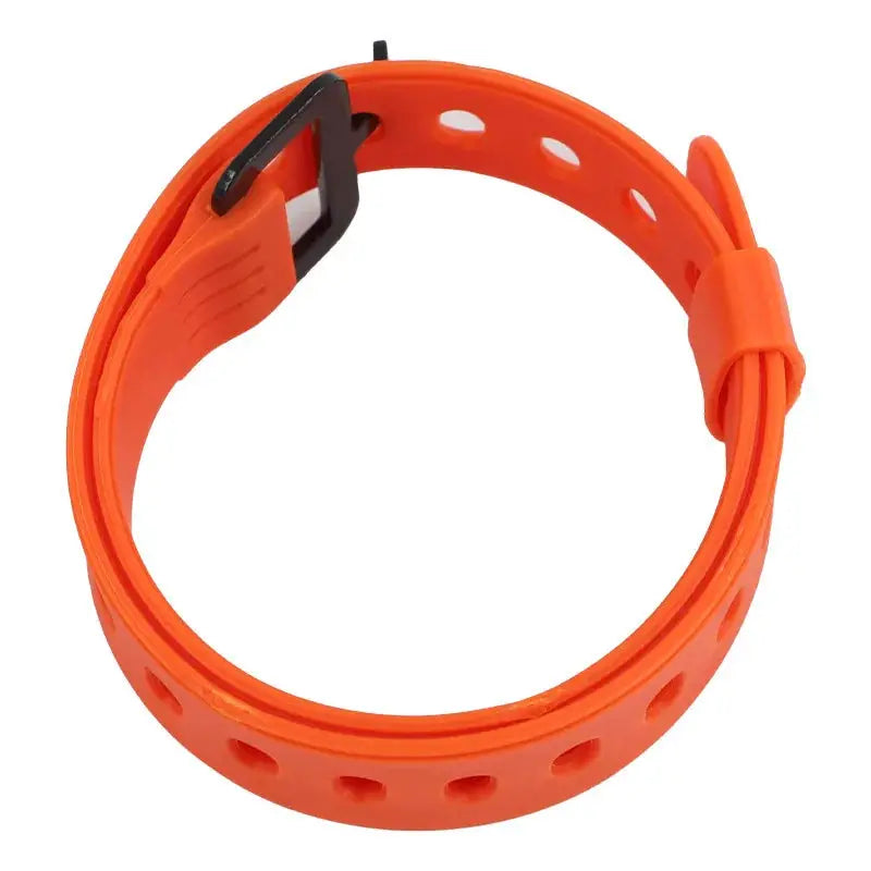 Simples Market orange rubber cargo strap with black buckle